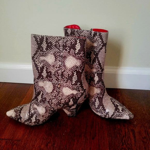Leather Snakeprint Booties - Picture 1 of 2